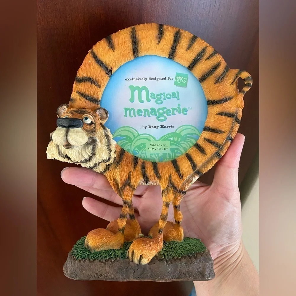💜 Russ Magical Menagerie Tyrone Tiger Round Picture Frame Doug Harris 4